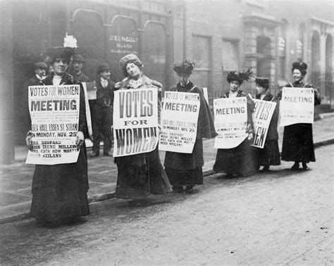  La Mise en Œuvre du Droit Électoral Féminin: Un Triomphe Inattendu pour les Suffragettes Britanniques