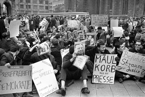 L'affaire Spiegel: Un scandale politique qui a ébranlé l'Allemagne du Nord en 1962 et déclenché un débat sur la liberté de presse.